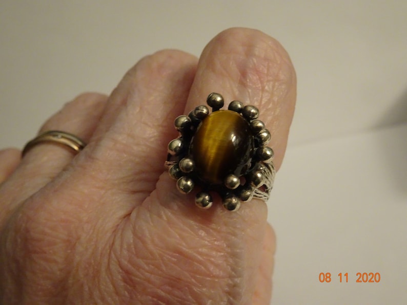 size 8 Unisex Design Sterling Silver and Tiger/'s Eye Ring