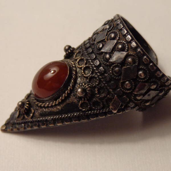 Midieval Style Sterling Silver and Carnelian Finger Tip Ring - size 8 (can be adjusted larger)