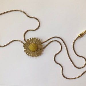Yellow Lucite and Brass Daisy Braided Snake Chain Bolo 33” modern trendy geometric casual western acrylic Vintage 1960s 60s 1970s 70s