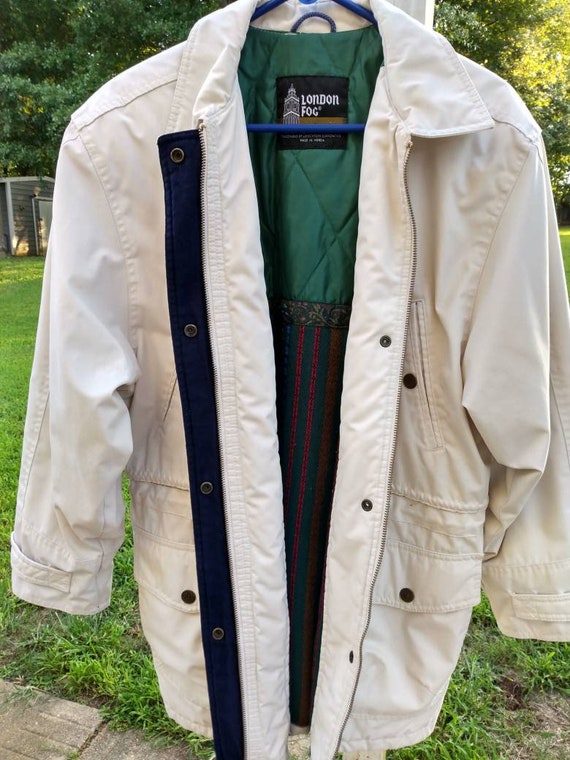 London Fog Coat Vintage Jacket Lots of Features 1… - image 2