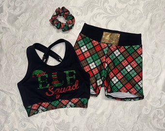 "Die ""Elf Squad"" Sport-BH, Shorts und optional Riesen Cheer Bow oder Scrunchie Set jubeln Mädchen Tanzkleidung Weihnachten."