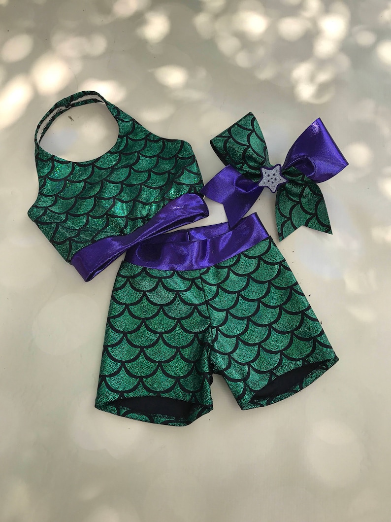 emerald green sports bra
