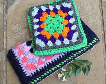 Granny square , Crochet pouch , Crochet pencil case , Granny square notions pouch, Zip pouch , Knitters accessories, Pencil case , Crochet