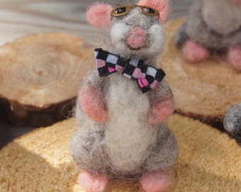 Needle felted mouse "Ferdie"