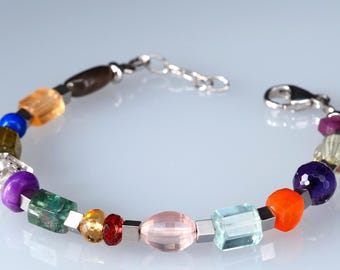 Bracciale con pietre preziose multicolori vivaci di qualità AAA