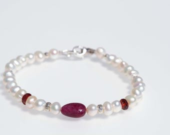 Bracciale con perle e rubino in argento 925