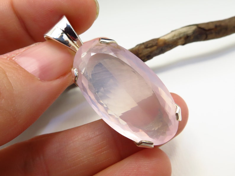 Fantasitc rose quartz RQP02 pendant clear and natural gemstone set in 925 Sterling Silver faceted gift idea birthday gemstone pendant pink
