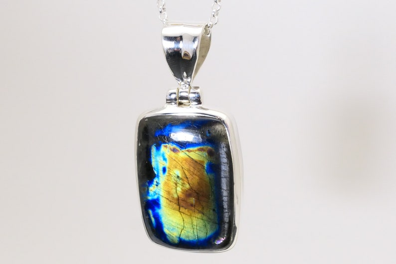 sterling silver Spec36 Labradorite from Finnland gemstone rare solid silver Spektrolite unisex jewelry pendant Spectrolite pendant