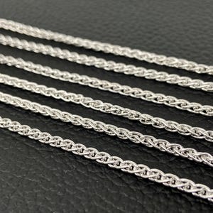 Sterling silver braided chain, 45 cm, rhodium-plated, with narrow eyelet, ideal for pendants. 925 silver chain, unisex, 2.5 mm diameter.