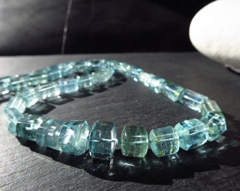 Brilliant aquamarine necklace 9 carat solid gold clasp, tips polished aquamarine natural untreated gemstone silk knotted