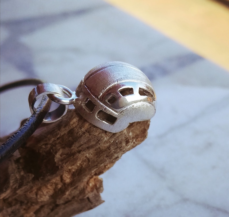 Canyon helmet pendant