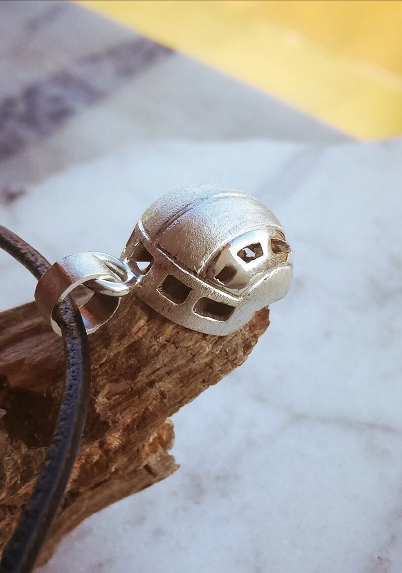 Canyon helmet pendant