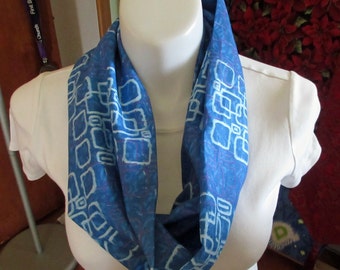 Blue geometric infinity scarf/ Infinity scarves/ Blue infinity scarves/ women's scarves/ ladies' scarves/blue scarves/Mothers Day gift