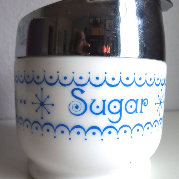 VINTAGE GEMCO Sugar Bowl - Snowflake Garland Pyrex - Retro Milk Glass - Mid Century - Flip Top