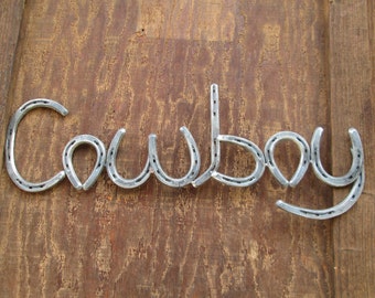 Arte de pared de metal para vaqueros - Decoración de casa de campo - Letrero de rancho - Decoración de pared de granja - Decoración de cabaña rústica - Decoración del oeste - Decoración de herraduras