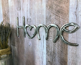 Letrero de herradura para el hogar: el hogar está donde está el corazón. Hogar, dulce hogar. Decoración de pared para el hogar. Decoración de pared de estilo rústico. Decoración de estilo rústico.