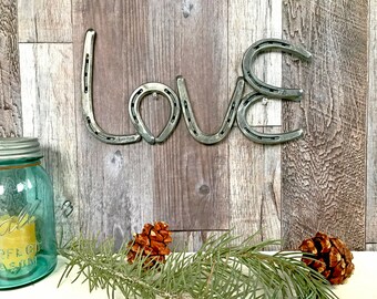 Arte de pared de metal para mamá - Regalo de aniversario - Regalo de boda - Decoración de letreros de amor - Regalo para recién casados - Decoración de pared - Regalo de despedida de soltera - Arte de herradura