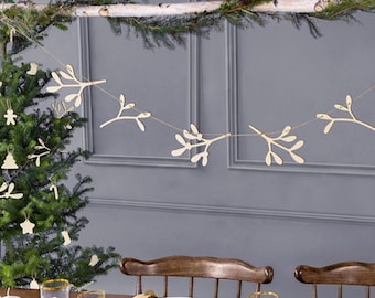 Party Deco Wooden Christmas Decoration Mistletoe Garland Bunting 1.2m Party Deco Wooden Christmas Decoration Mistletoe Garland Bunting 1.2m