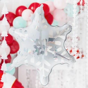 3D White Snowflake Ornaments Decor for Christmas, 15PCS Large Paper Hanging  Snowflakes Decorations for Winter Wonderland Party Xmas Tree, Assorted