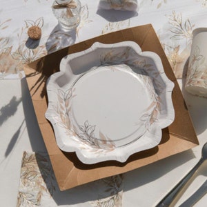 10 Natural Foliage Plates, Botanical Wedding Party Tableware, Gold Foiled Party Plates, Green Leaf Plates