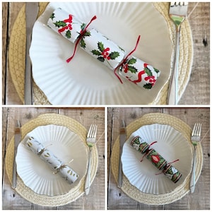 8 Small Christmas Table Crackers (Various Designs), Traditional Table Decoration, Party Table Crackers, Novelty Crackers, Dinner Party Favor