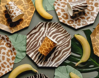 Safari Print Paper Plates Kids Party Decoration Jungle Birthday Plates Animal Theme Tableware (Pack of 6, 23cm)