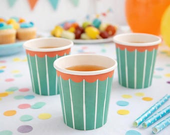 Green Striped Paper Party Cups, Small 9 cl Drink Cups for Birthdays, Kids Parties, Celebrations and Table Styling (Pack of 10)