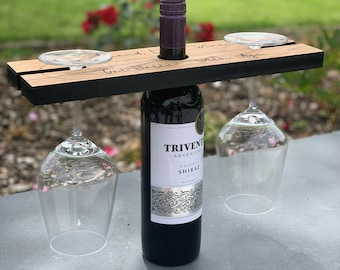 Personalised Wood Oak Wine Butler, Engraved Wine Glass and Bottle Holder, Wine Gift, Wine Bottle Display Centrepiece, Wedding Birthday Gift