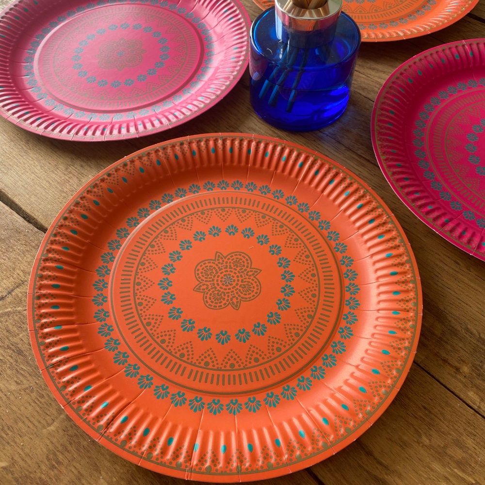 Kit De Décorations Happy Diwali Des Fanions Happy Diwali, Des Assiettes, Des Tasses, Des Serviettes, Une Nappe Pour Le Festival Des Lumières De Diwali, Des Décorations De Fête Hindoue (16 Invités