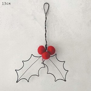 Rostiger Draht-Weihnachtsholly-Blatt - rote Wollbeeren, rustikale hängende festliche Dekoration, Weihnachtsdekoration, festliches Andenken
