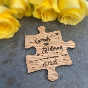 Recuerdo de rompecabezas de madera personalizado, regalo de San Valentín, regalo de 5.º aniversario, recuerdo romántico con nombre y fecha en una bolsa, regalo para pareja.