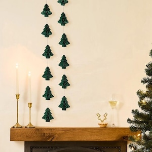Green Honeycomb Christmas Tree Garland – Festive Holiday Party Decoration, Hanging Paper Christmas Tree Banner, 2m