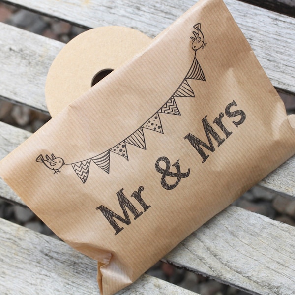 90 Wedding Favour Bags, Kraft Brown Mr & Mrs' Paper Bags, Wedding Paper Party Bags, Mr Mrs Craft Bags, Candy Bar Bags, Sweet Bags