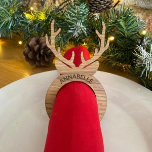 Anelli per tovaglioli natalizi personalizzati, porta tovaglioli festivi, anelli per tovaglioli natalizi con renne, anelli per tovaglioli in legno, decorazioni da tavola