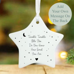 Décoration à suspendre souvenir personnalisée pour enfants en porcelaine – Petite étoile scintillante avec message personnalisé