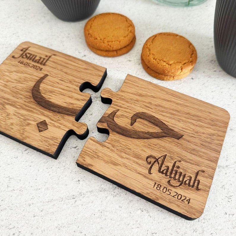 Juego de posavasos árabes personalizados, posavasos de madera con rompecabezas grabado, regalo para él o ella, regalo para el Sr. o la Sra., regalo de aniversario, boda o San Valentín (juego de 2) imagen 3
