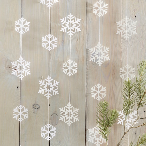 Festive Snowflake Shaped Paper Garland, Christmas Hanging Decorations, Festive Snowflake Decorations, Tree Decoration 5m