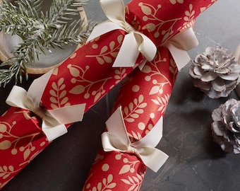 Red Floral Cooking Gift Christmas Crackers, Festive Paper Party Tableware, 29cm Crackers for Christmas Dinner & Celebrations, Set of 6