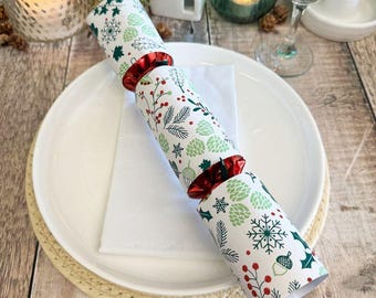 6 Christmas Festive Forest Crackers – Traditional Botanical Green Table Decorations, Party Favours for Holiday Celebration
