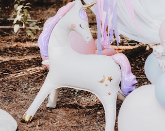 Palloncino in foil grande a forma di unicorno in piedi, decorazione magica per feste di fate, regalo di palloncini per feste di compleanno per bambini, decorazione per feste ed eventi