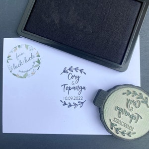 Benutzerdefinierte Hochzeit Umschlag Embosser Namen und Daten, Hochzeit Briefpapier, Außer dem Datum Ink Stamp, Hochzeitsbevorzugung personalisierte Stempel