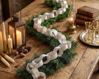 White Gold Scallop Edge Paper Chains, Festive Christmas Party Decoration, Cheerful Seasonal Holiday Paper Decor Set Pack of 48