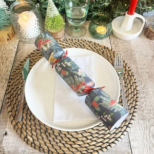 6 Midnight Forest Green Christmas Crackers, Eco-friendly Tableware, Festive Celebrations, Sustainable Holiday Crackers, Christmas Party