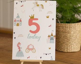 Little Princess 5th Birthday Table Sign, Girls Princess Birthday Sign, 5 Today Card Easel, Birthday Decoration Sign, Princess Party