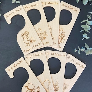 8 séparateurs de vêtements en bois pour bébé Winnie l'ourson, cintres double face pour chambre de bébé, cadeau nouveau-né, cadeau souvenir pour baby shower, souvenir de bébé