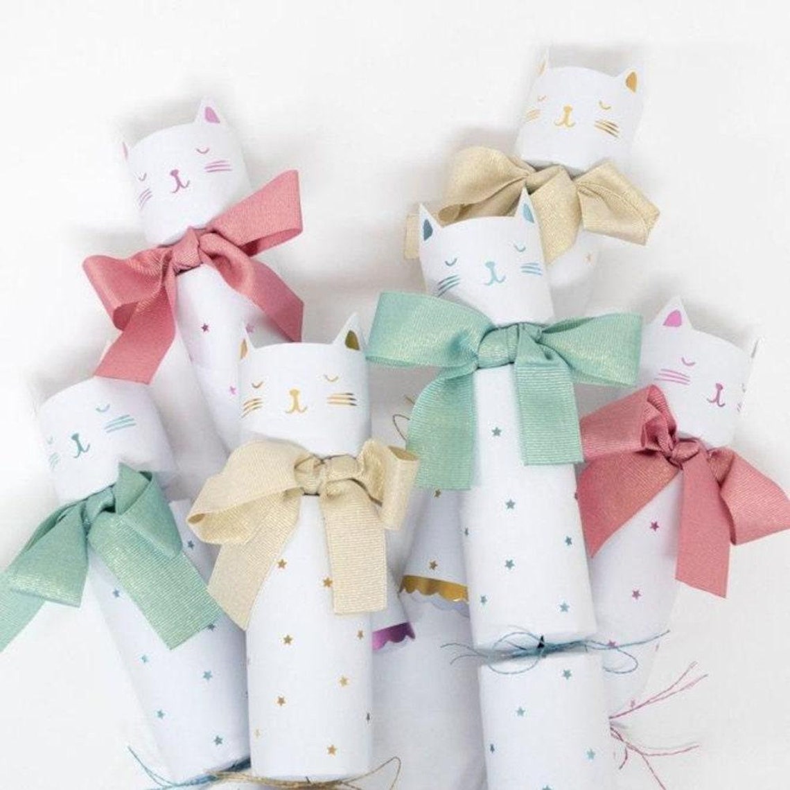 Luxury Novelty Christmas Crackers Festive Table Favours - Etsy UK