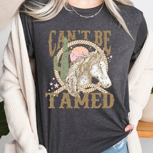 Can&#39;t Be Tamed T-Shirt, 11 kleuren, Vintage Stijl Western, Boho Shirt, Retro Shirts, Country Girl Shirt, Western Shirt, Cowgirl Shirt