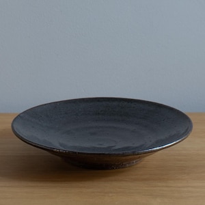 Japanese Black Footed Plate - Medium