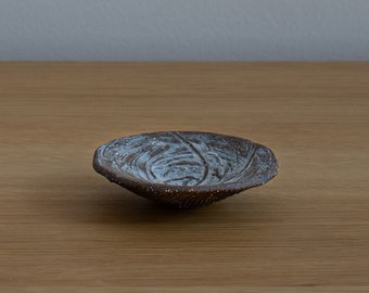 Stoneware Pinch Dish - Hakeme