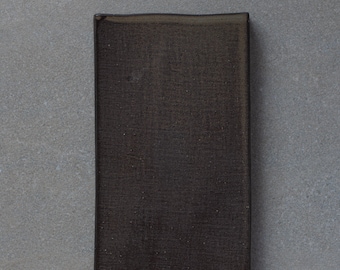 Plato rectangular japonés Kurotsuchi Haiyu (pequeño)